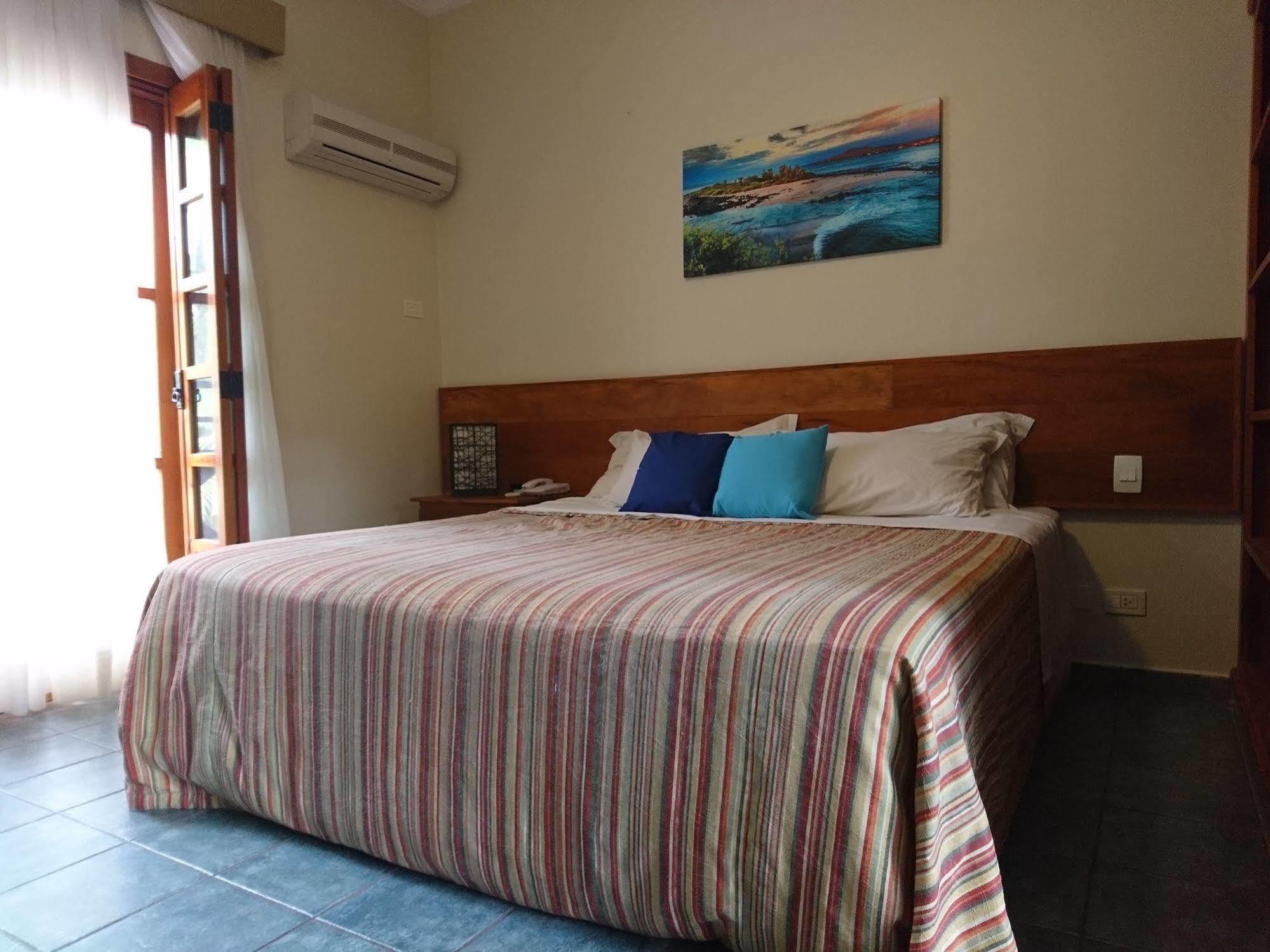 Galapagos Aparthotel Илябела Екстериор снимка